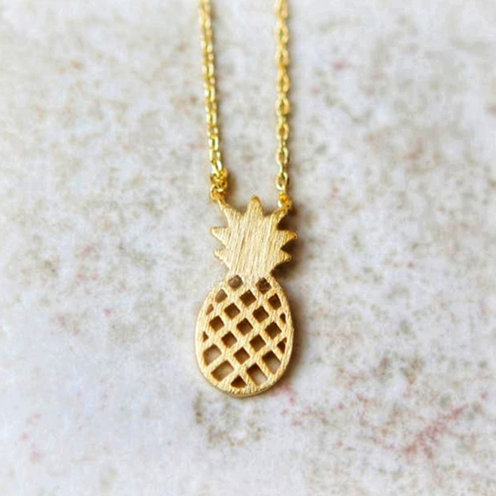Island Pineapple Pendant Necklace - Picture 2 of 3
